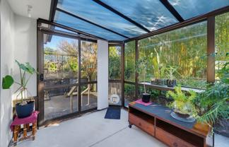 15 Lowry Avenue, Redwood