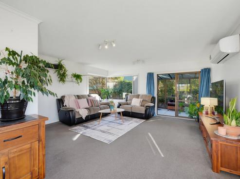 15 Lowry Avenue, Redwood
