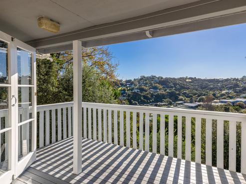 22 Ocean Road, Surfdale