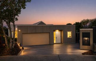 5 Ngaio Place, Lansdowne