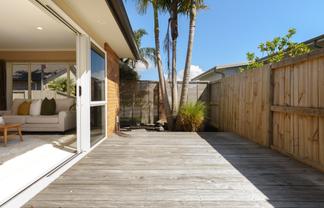 25 Bucklands Cres, Papamoa
