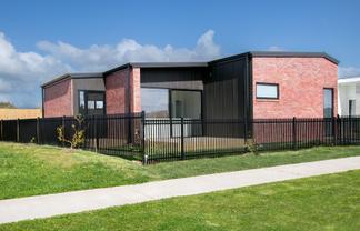 24 One Haruru Street, Cambridge