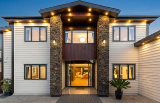 33 Ballymore Drive, Pinehill