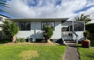 1/710 Te Atatu Road, Te Atatu Peninsula