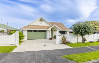 318 Manly Street, Paraparaumu Beach