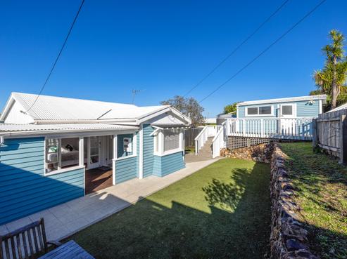 22 Marama Avenue, Surfdale