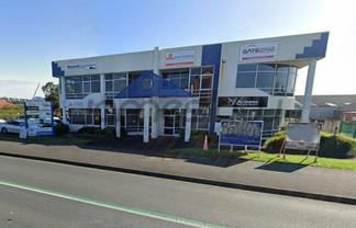 270sqm High Profile Office + 8 Car Parks