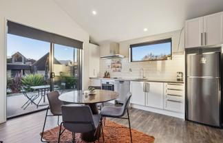 22 Huxley Place, Lake Hayes Estate