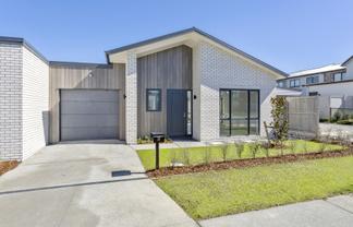 57 Waituarua Drive, Takanini