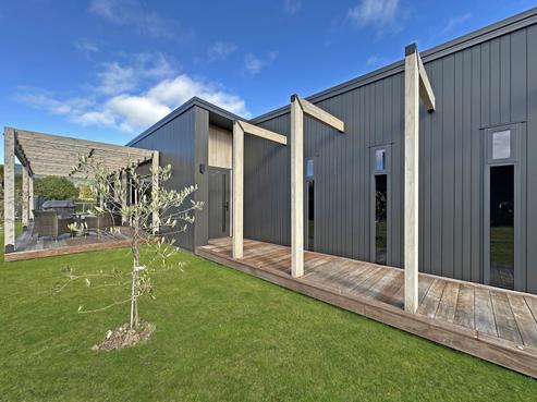 135 Lisland Drive, Kinloch