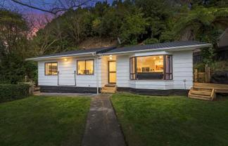 9 Westwood Road, Tawa
