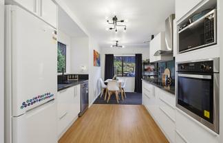 9 Westwood Road, Tawa