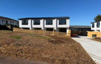 42D Ilford Crescent, Mangere