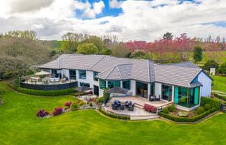 Luxury Lakeview Boutique Lodge