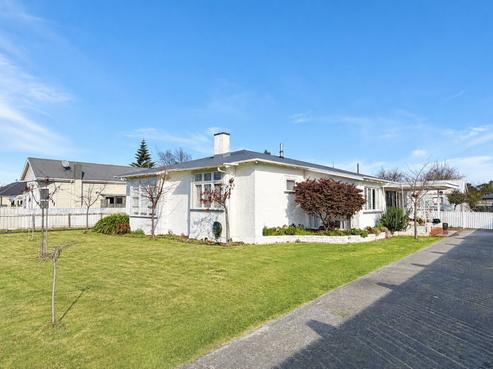 62 Barraud Street, Dannevirke