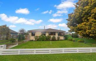 73 Winters Road, Redwood