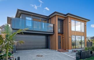 12 Streamview Way, Long Bay