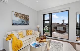 12/1B Egremont Street, Belmont