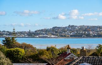 12/1B Egremont Street, Belmont