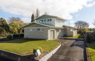 35 Lewis Street, Glenview