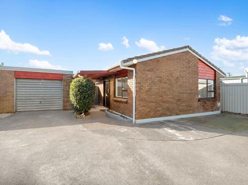 2/20 Alexander Street, Papakura