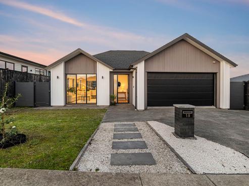 15 Ricketts Road, Wainui