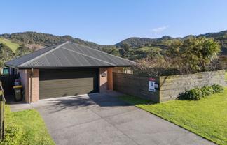 25 Thorn Road, Waihi