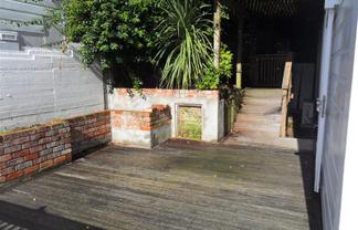 a/8 Boston Terrace, Aro Valley