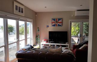 a/8 Boston Terrace, Aro Valley