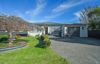 805 Queen Street East, Parkvale