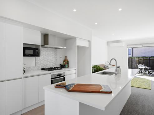 14 Timu Road, Long Bay