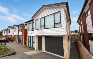 5/12 Bangla Place, Massey