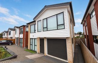 5/12 Bangla Place, Massey