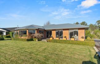30 Cody Crescent, Lansdowne