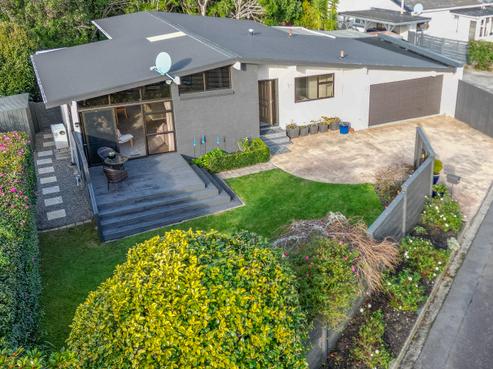 21 Caesars Place, Churton Park