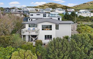 100 McLintock Street, Johnsonville