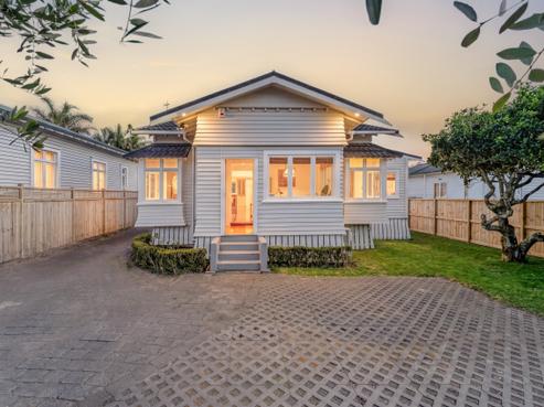 42 Woodward Road, Mount Albert
