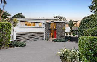 5 Castle Drive, Epsom