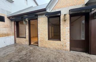 REFURBISHED CHARACTER RETAIL - 1050 PRECINCT 
