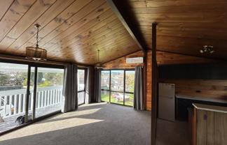 184B Clayton Road, Mangakakahi