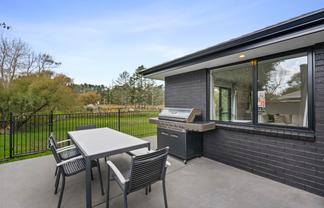 11 Riverboat Lane, Helensville