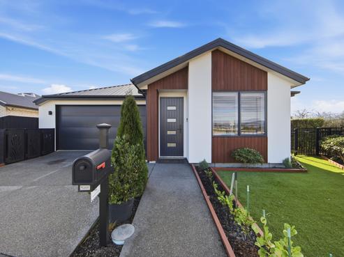 42 Manakura Street, Russley
