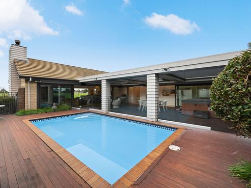 21 Darjon Drive, Huntington