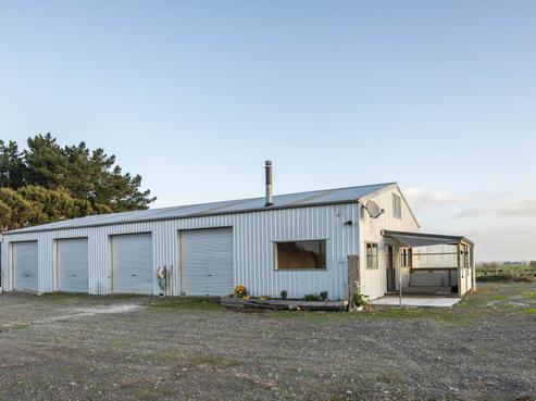 3125 State Highway 1, Sanson