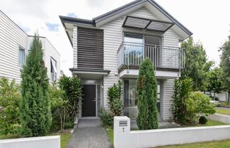 7 Phar Lap Crescent, Takanini