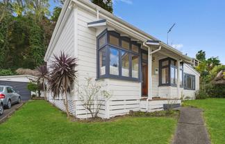 10 Coote Road, Napier Hill