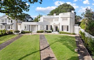 46 Mountain Road, Epsom