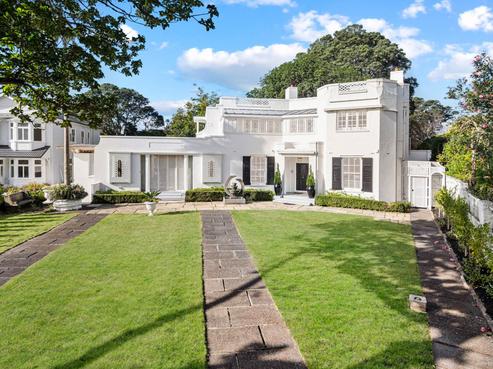 46 Mountain Road, Epsom
