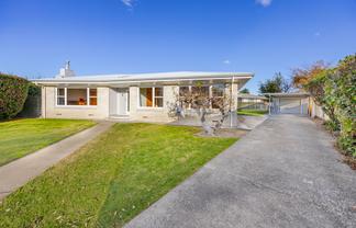 1303 Briggs Place, Mayfair