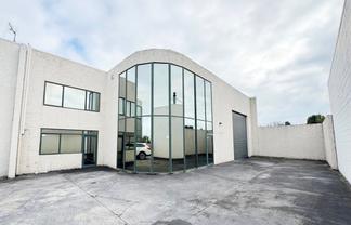 Modern Industrial Unit